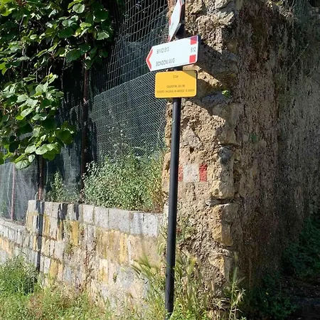 La Magia Nel Borgo Fezzano (Liguria)